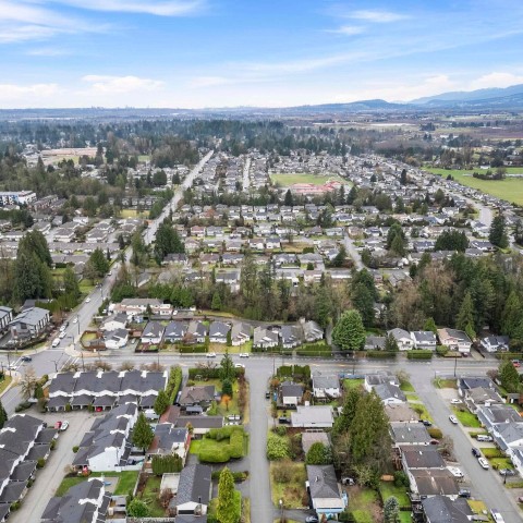 Photo 10 at 22421 Streng Avenue, East Central, Maple Ridge Photo 10 at 22421 Streng Avenue, East Central, Maple Ridge