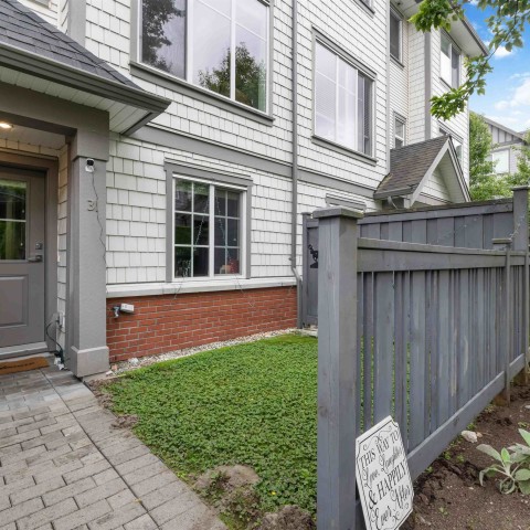 Photo 3 at 31 - 8217 204b Street, Willoughby Heights, Langley Photo 3 at 31 - 8217 204b Street, Willoughby Heights, Langley