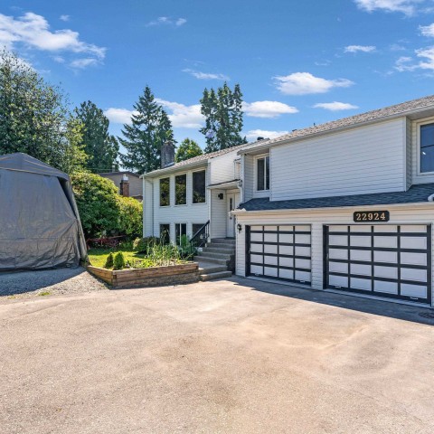 Photo 3 at 22924 88 Avenue, Fort Langley, Langley Photo 3 at 22924 88 Avenue, Fort Langley, Langley