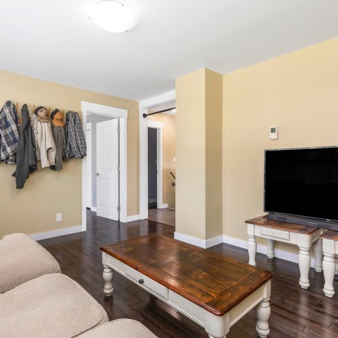 Photo 14 at 20214 Wanstead Street, Southwest Maple Ridge, Maple Ridge Photo 14 at 20214 Wanstead Street, Southwest Maple Ridge, Maple Ridge