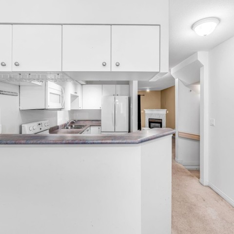 Photo 6 at 112 - 19700 56 Avenue, Langley City, Langley Photo 6 at 112 - 19700 56 Avenue, Langley City, Langley