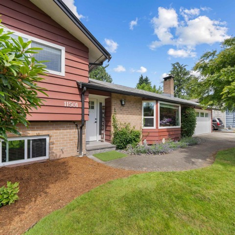 Photo 2 at 11501 River Wynd, Southwest Maple Ridge, Maple Ridge Photo 2 at 11501 River Wynd, Southwest Maple Ridge, Maple Ridge