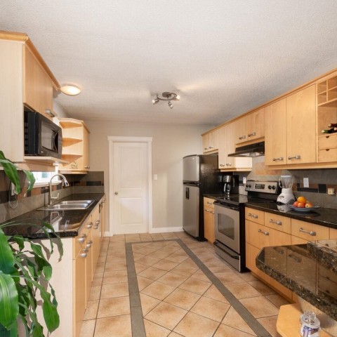 Photo 4 at 20899 Camwood Avenue, Southwest Maple Ridge, Maple Ridge Photo 4 at 20899 Camwood Avenue, Southwest Maple Ridge, Maple Ridge