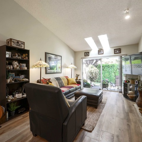 Photo 5 at 15 - 5365 205 Street, Langley City, Langley Photo 5 at 15 - 5365 205 Street, Langley City, Langley