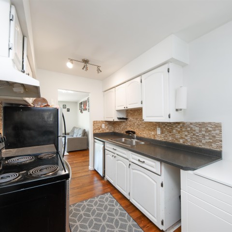 Photo 7 at 5123 203 Street, Langley City, Langley Photo 7 at 5123 203 Street, Langley City, Langley