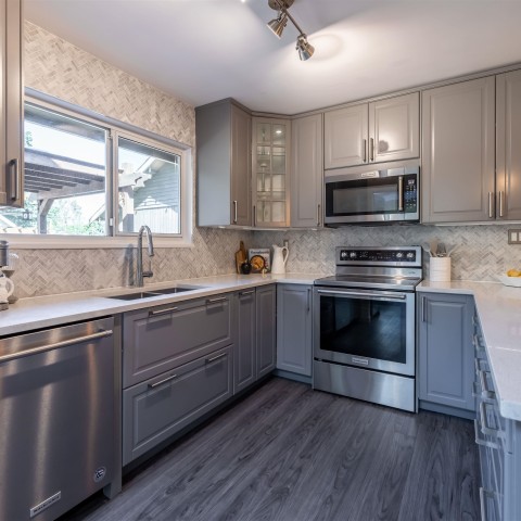 Photo 4 at 22806 Rennie Avenue, Fort Langley, Langley Photo 4 at 22806 Rennie Avenue, Fort Langley, Langley