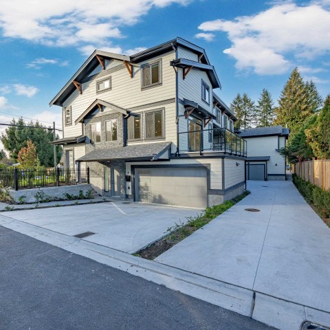 Photo 2 at 4 - 11384 207th Street, Southwest Maple Ridge, Maple Ridge Photo 2 at 4 - 11384 207th Street, Southwest Maple Ridge, Maple Ridge