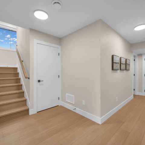 Photo 3 at 4 - 11384 207th Street, Southwest Maple Ridge, Maple Ridge Photo 3 at 4 - 11384 207th Street, Southwest Maple Ridge, Maple Ridge