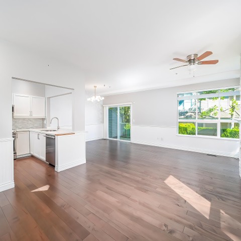 Photo 3 at 24 - 8568 209 Street, Walnut Grove, Langley Photo 3 at 24 - 8568 209 Street, Walnut Grove, Langley