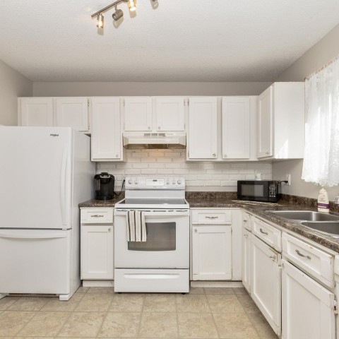 Photo 11 at 12123 Schmidt Crescent, Northwest Maple Ridge, Maple Ridge Photo 11 at 12123 Schmidt Crescent, Northwest Maple Ridge, Maple Ridge