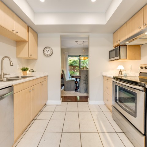 Photo 11 at 11 - 20681 Thorne Avenue, Southwest Maple Ridge, Maple Ridge Photo 11 at 11 - 20681 Thorne Avenue, Southwest Maple Ridge, Maple Ridge