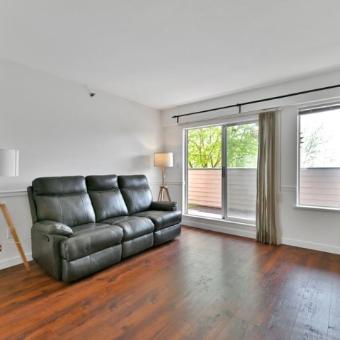Photo 6 at 213 - 22661 Lougheed Highway, East Central, Maple Ridge Photo 6 at 213 - 22661 Lougheed Highway, East Central, Maple Ridge