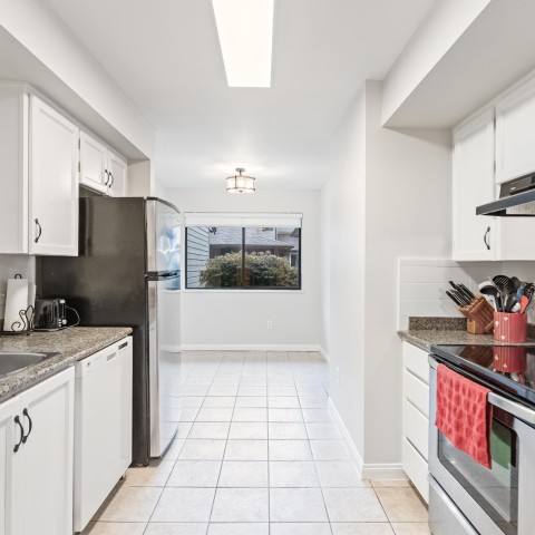 Photo 6 at 12 - 20681 Thorne Avenue, Southwest Maple Ridge, Maple Ridge Photo 6 at 12 - 20681 Thorne Avenue, Southwest Maple Ridge, Maple Ridge
