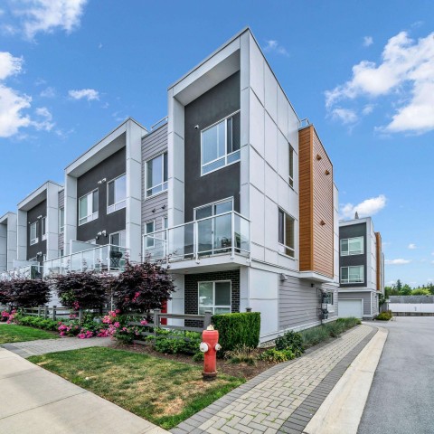 Photo 2 at 1 - 19628 55a Avenue, Langley City, Langley Photo 2 at 1 - 19628 55a Avenue, Langley City, Langley