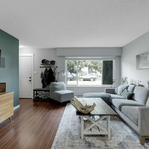 Photo 3 at 21536 Mayo Place, West Central, Maple Ridge Photo 3 at 21536 Mayo Place, West Central, Maple Ridge