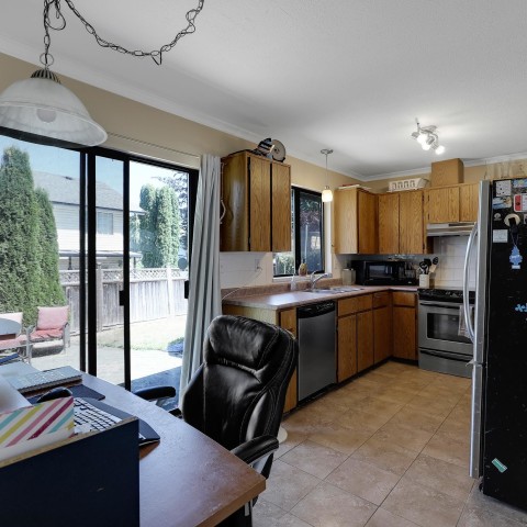 Photo 8 at 22705 124 Avenue, East Central, Maple Ridge Photo 8 at 22705 124 Avenue, East Central, Maple Ridge