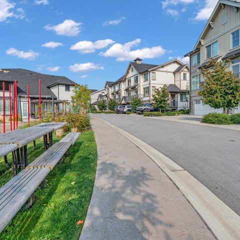 Photo 6 at 4 - 20487 65 Avenue, Willoughby Heights, Langley Photo 6 at 4 - 20487 65 Avenue, Willoughby Heights, Langley