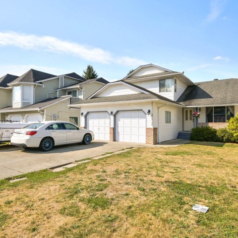Photo 2 at 22925 125a Avenue, East Central, Maple Ridge Photo 2 at 22925 125a Avenue, East Central, Maple Ridge