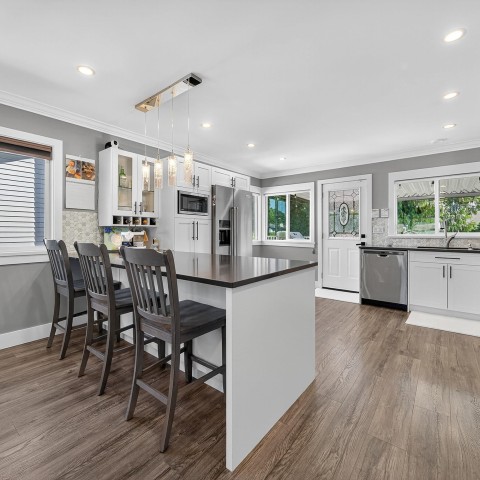 Photo 5 at 20140 Bruce Avenue, Southwest Maple Ridge, Maple Ridge Photo 5 at 20140 Bruce Avenue, Southwest Maple Ridge, Maple Ridge