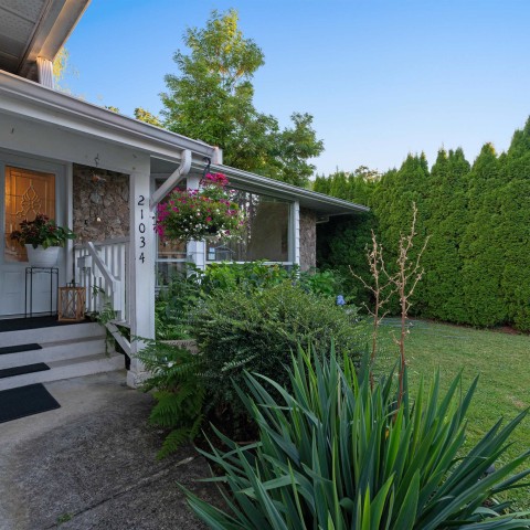 Photo 2 at 21034 Barker Avenue, Southwest Maple Ridge, Maple Ridge Photo 2 at 21034 Barker Avenue, Southwest Maple Ridge, Maple Ridge