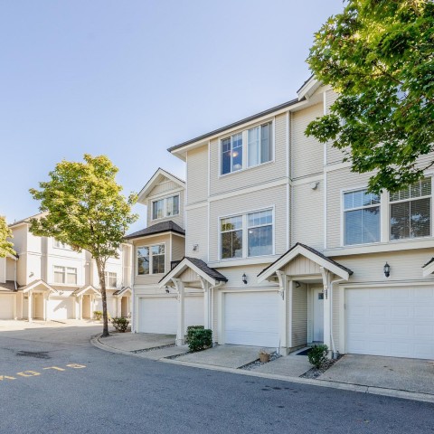 Photo 2 at 27 - 21535 88 Avenue, Walnut Grove, Langley Photo 2 at 27 - 21535 88 Avenue, Walnut Grove, Langley