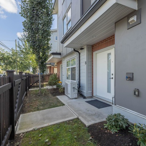 Photo 3 at 8 - 22334 48 Avenue, Murrayville, Langley Photo 3 at 8 - 22334 48 Avenue, Murrayville, Langley