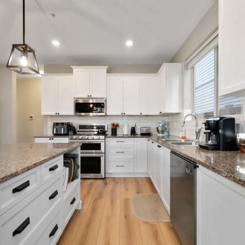 Photo 9 at 24878 108 Avenue, Thornhill MR, Maple Ridge Photo 9 at 24878 108 Avenue, Thornhill MR, Maple Ridge