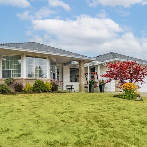 Photo 3 at 22987 123b Avenue, East Central, Maple Ridge Photo 3 at 22987 123b Avenue, East Central, Maple Ridge