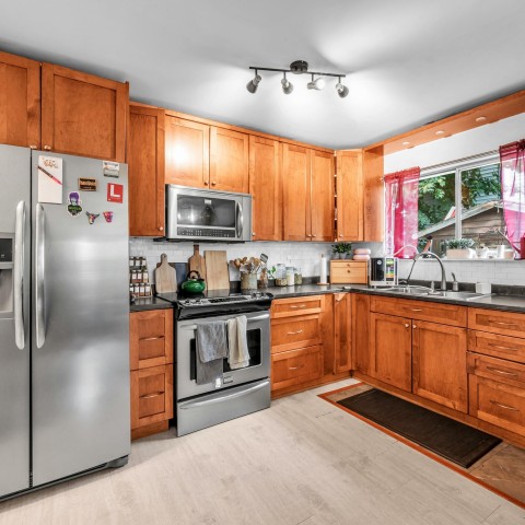 Photo 14 at 22641 Kendrick Loop, East Central, Maple Ridge Photo 14 at 22641 Kendrick Loop, East Central, Maple Ridge