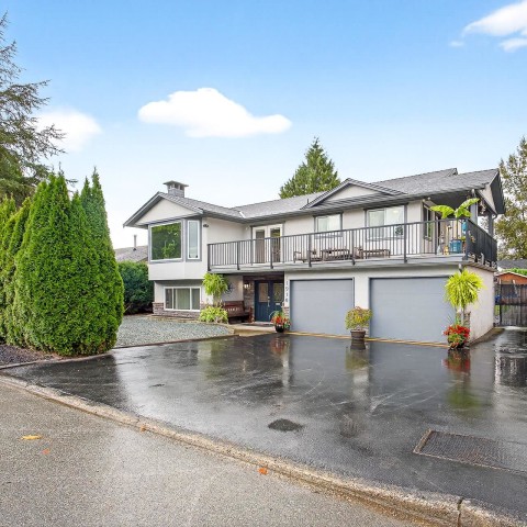 Photo 2 at 21910 Wicklow Way, West Central, Maple Ridge Photo 2 at 21910 Wicklow Way, West Central, Maple Ridge