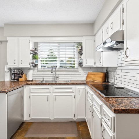 Photo 11 at 21910 Wicklow Way, West Central, Maple Ridge Photo 11 at 21910 Wicklow Way, West Central, Maple Ridge