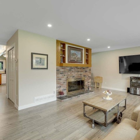 Photo 6 at 20214 Patterson Avenue, Southwest Maple Ridge, Maple Ridge Photo 6 at 20214 Patterson Avenue, Southwest Maple Ridge, Maple Ridge