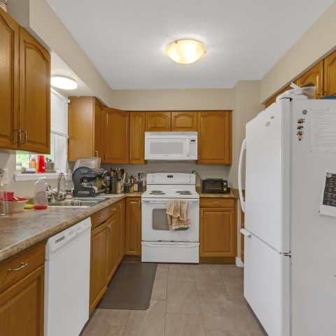 Photo 6 at 12209 221 Street, West Central, Maple Ridge Photo 6 at 12209 221 Street, West Central, Maple Ridge