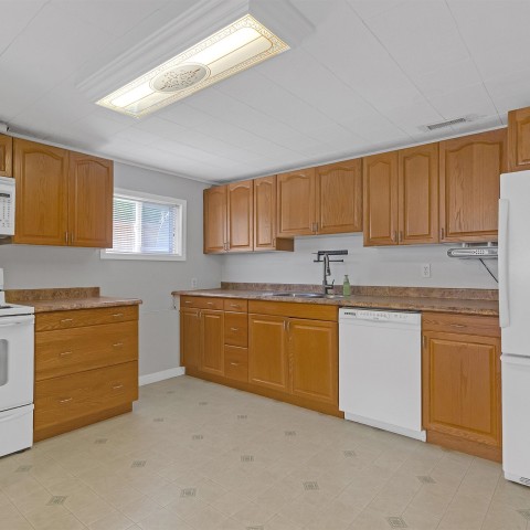 Photo 17 at 12209 221 Street, West Central, Maple Ridge Photo 17 at 12209 221 Street, West Central, Maple Ridge