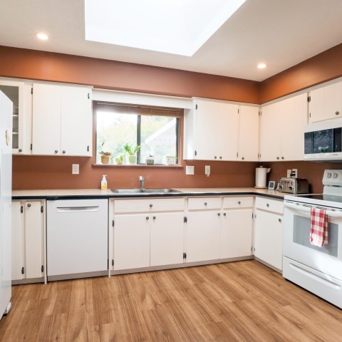 Photo 13 at 21056 Barker Avenue, Southwest Maple Ridge, Maple Ridge Photo 13 at 21056 Barker Avenue, Southwest Maple Ridge, Maple Ridge
