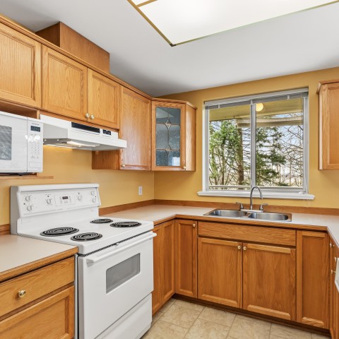 Photo 6 at 205 - 11609 227 Street, East Central, Maple Ridge Photo 6 at 205 - 11609 227 Street, East Central, Maple Ridge