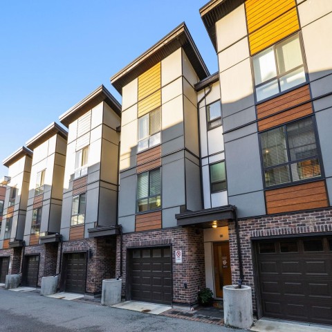 Photo 3 at 18 - 19789 55 Avenue, Langley City, Langley Photo 3 at 18 - 19789 55 Avenue, Langley City, Langley