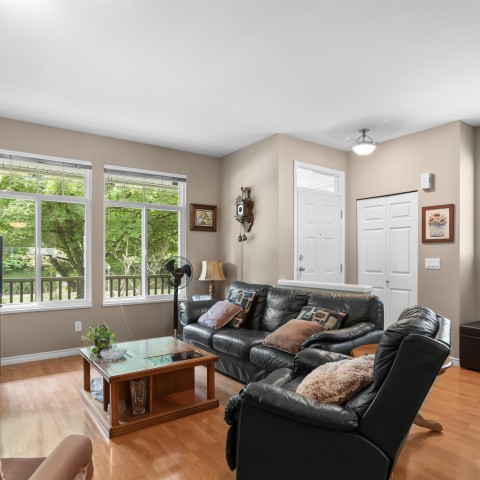 Photo 3 at 23635 Dewdney Trunk Road, East Central, Maple Ridge Photo 3 at 23635 Dewdney Trunk Road, East Central, Maple Ridge