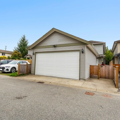 Photo 31 at 23635 Dewdney Trunk Road, East Central, Maple Ridge Photo 31 at 23635 Dewdney Trunk Road, East Central, Maple Ridge