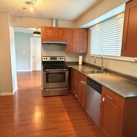 Photo 2 at 12255 Hillside Street, West Central, Maple Ridge Photo 2 at 12255 Hillside Street, West Central, Maple Ridge